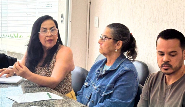 Vereadora Rosângela participa da reunião do Conselho Municipal de Educação