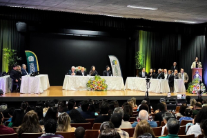 Câmara de Cláudio realiza sessão solene e entrega Títulos de Honra ao Mérito