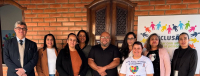 Presidente Simental visita referência em atendimento a crianças atípicas em Carmo do Cajuru junto de integrantes do Grupo Rede Tea