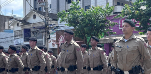Câmara marca presença em solenidade em que alunos-soldados vestem a farda pela primeira vez