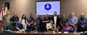 Deylane cobra espaço de lazer no Santa Cruz e propõe ações de saúde mental nas escolas