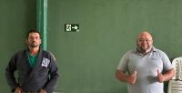 Presidente da Câmara visita projeto social de jiu-jítsu com crianças no Clube de Mães