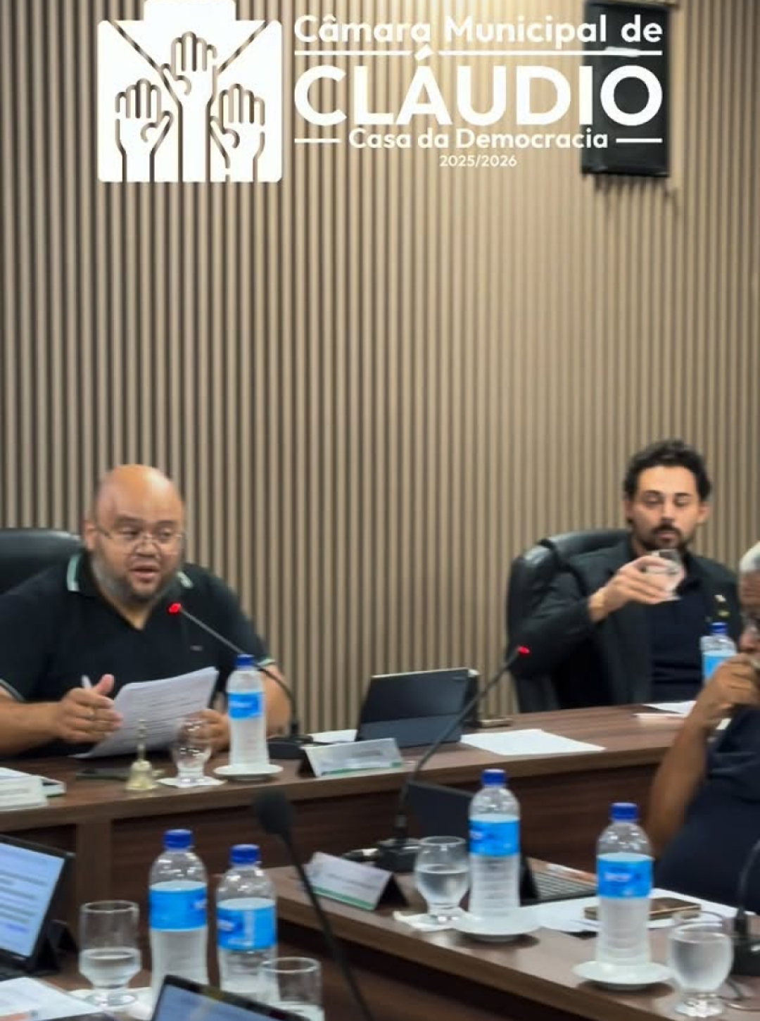 A Câmara Municipal de Cláudio realiza, nesta segunda-feira (30), às 18h, sessão plenária ordinária aberta ao público.