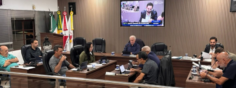 Câmara cobra dados sobre ponto de servidores e contratos da Prefeitura de Cláudio