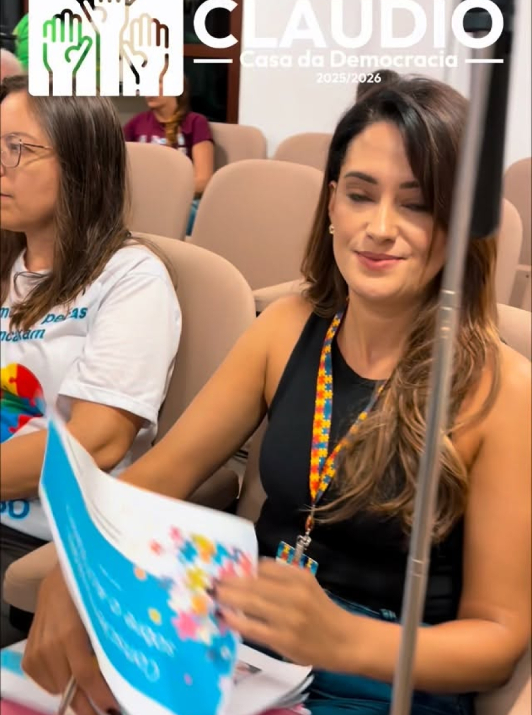 Sessão plenária em andamento na Câmara de Cláudio