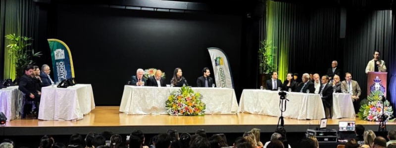 Câmara de Cláudio realiza sessão solene e entrega Títulos de Honra ao Mérito